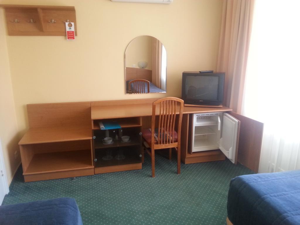 Hotel Plinksiu Plinkšės Dış mekan fotoğraf